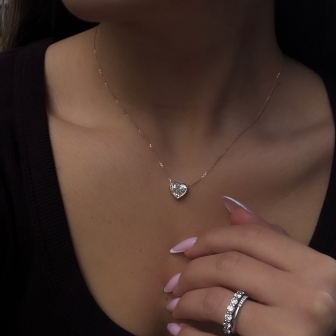 שרשרת לב יהלום בעבודת שיבוץ כוס זהב